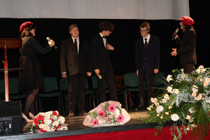  (photo)