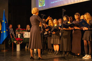  (photo)