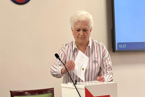  (photo)